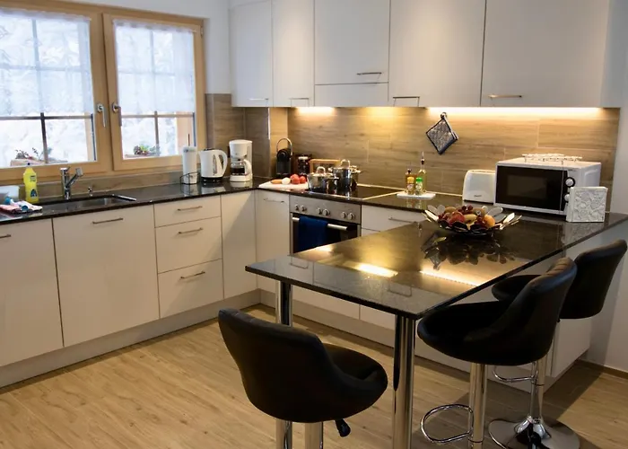 Element בקתה צרמט